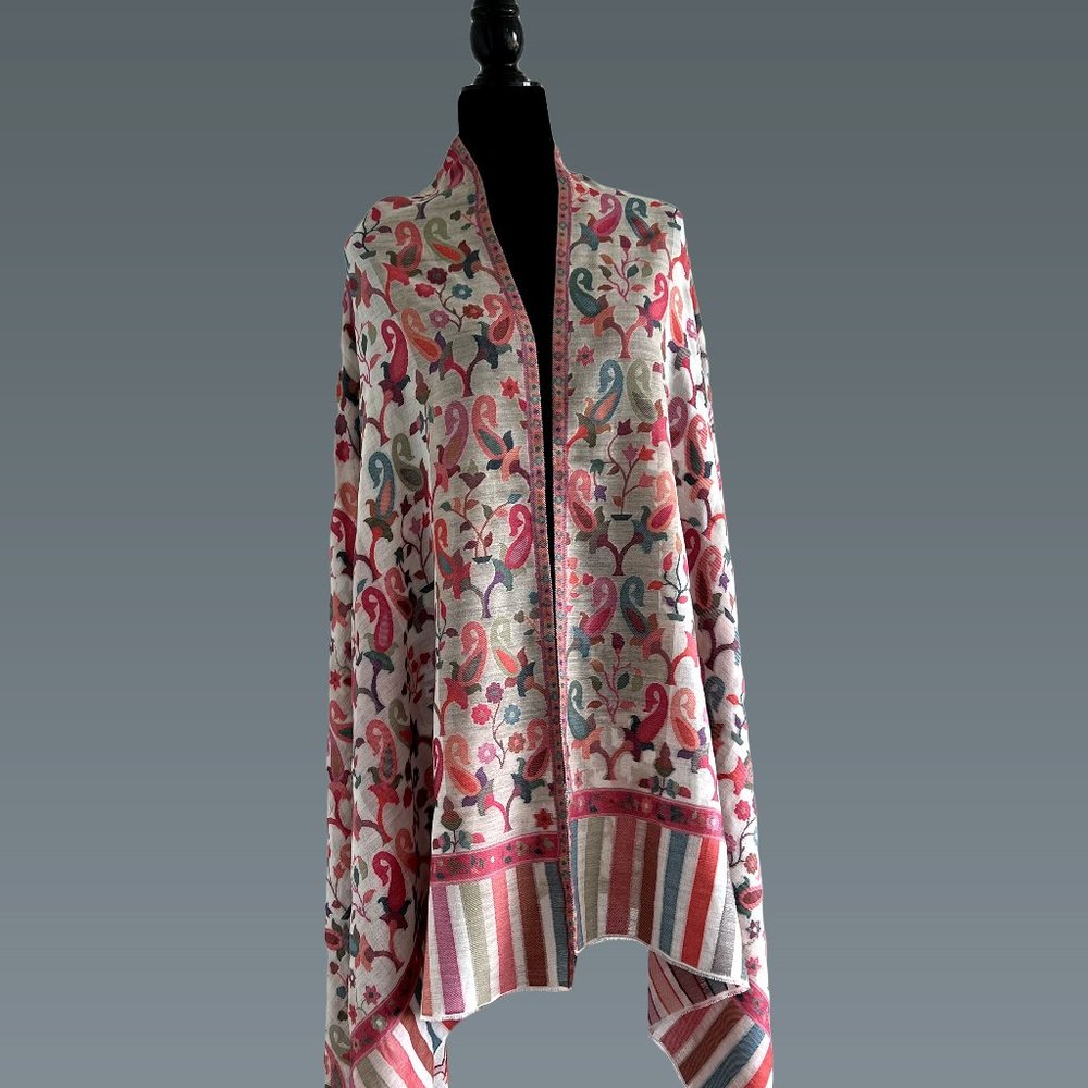 white paisley wrap | comfortable versatile wrap | warm and cozy scarf | Pashmina